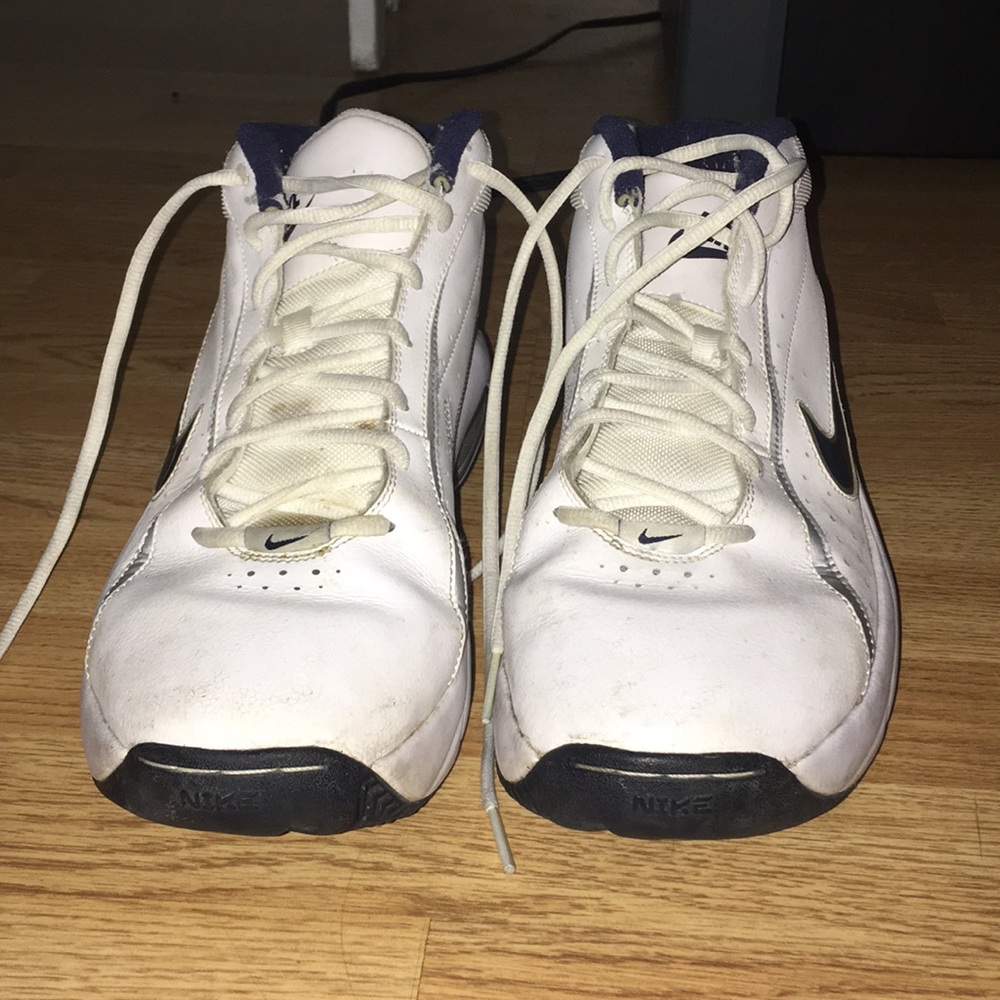 Nike Tennis Shoes